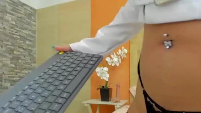 Image 3 of kataleya_fox_ Stream on Chaturbate on 21 months ago