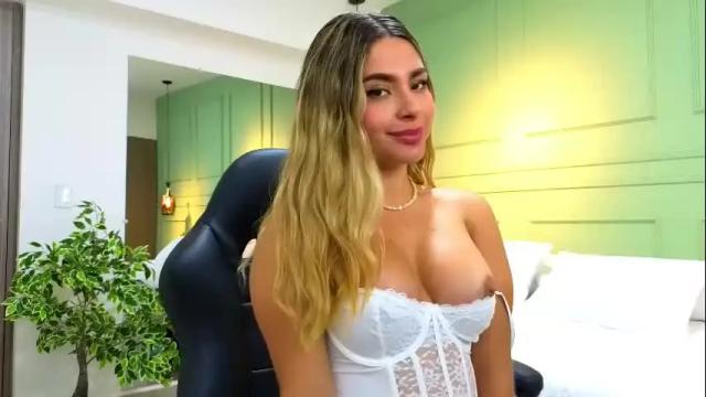 Image 4 of kataliina_18 Stream on Chaturbate on 17 days ago
