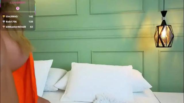 Image 3 of kataliina_18 Stream on Chaturbate on 1 month ago