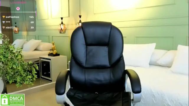 Image 3 of kataliina_18 Stream on Chaturbate on 1 month ago