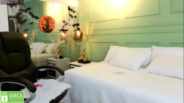 Image 11 of kataliina_18 Stream on Chaturbate on 11 days ago