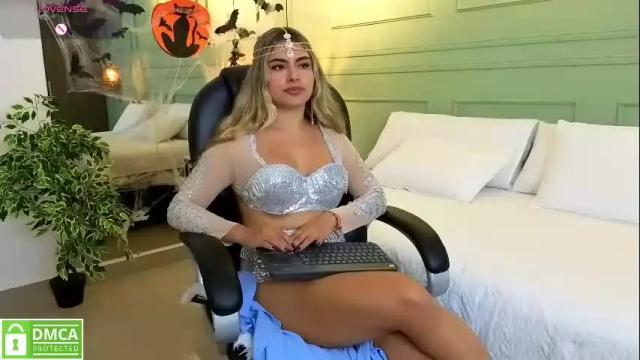 Image 3 of kataliina_18 Stream on Chaturbate on 3 days ago
