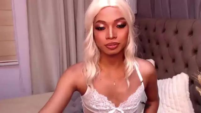 Image 4 of katalina_rouge Stream on Chaturbate on 15 months ago