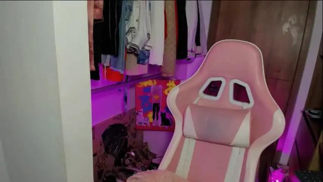 Image 10 of katalinaferreirax Stream on Chaturbate on 3 months ago