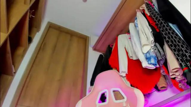 Image 11 of katalinaferreirax Stream on Chaturbate on 2 months ago