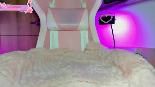 Image 12 of katalinaferreirax Stream on Chaturbate on 2 months ago