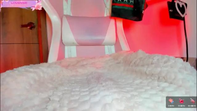 Image 10 of katalinaferreirax Stream on Chaturbate on 2 months ago