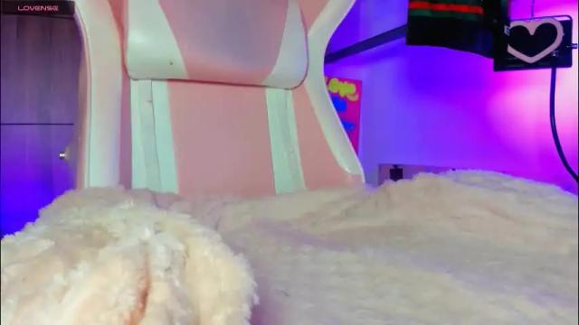Image 8 of katalinaferreirax Stream on Chaturbate on 2 months ago