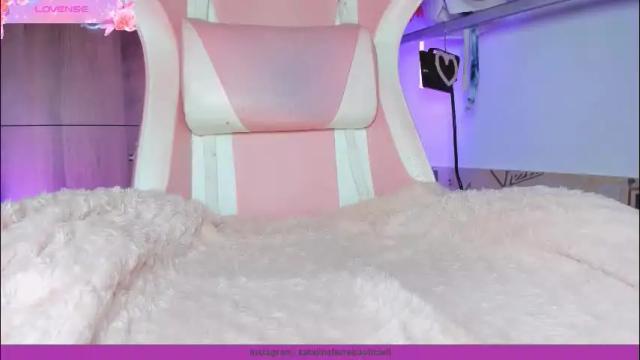 Image 8 of katalinaferreirax Stream on Chaturbate on 1 month ago