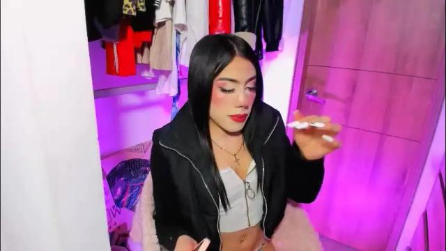 Image 11 of katalinaferreirax Stream on Chaturbate on 1 month ago