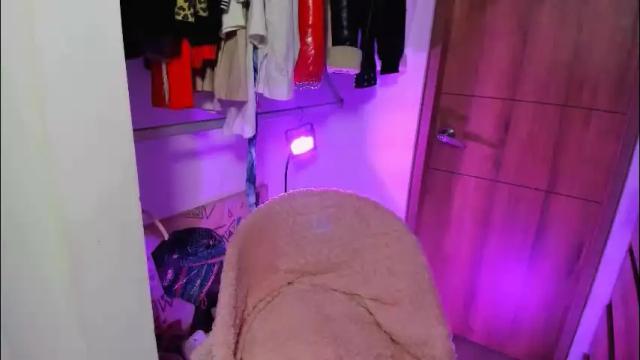 Image 2 of katalinaferreirax Stream on Chaturbate on 1 month ago