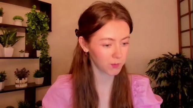 Image 2 of kate_cuddle Stream on Chaturbate on 1 month ago