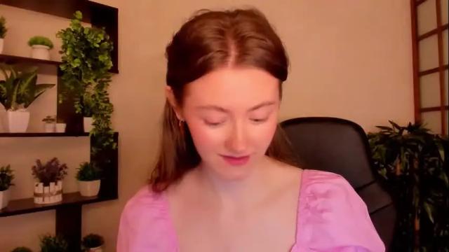 Image 3 of kate_cuddle Stream on Chaturbate on 1 month ago