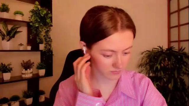 Image 4 of kate_cuddle Stream on Chaturbate on 1 month ago