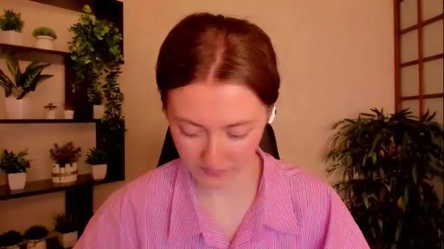 Image 8 of kate_cuddle Stream on Chaturbate on 1 month ago