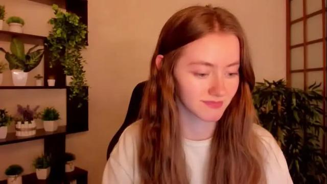 Image 3 of kate_cuddle Stream on Chaturbate on 23 days ago