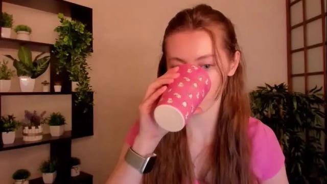Image 2 of kate_cuddle Stream on Chaturbate on 21 days ago