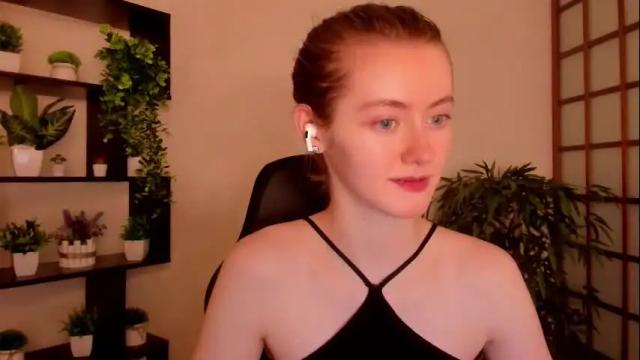 Image 12 of kate_cuddle Stream on Chaturbate on 16 days ago