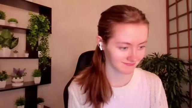 Image 2 of kate_cuddle Stream on Chaturbate on 8 days ago