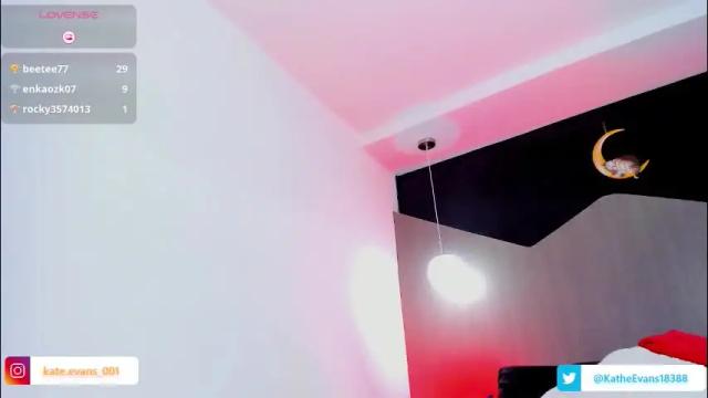 Image 11 of kate_evans1 Stream on Chaturbate on 2 months ago