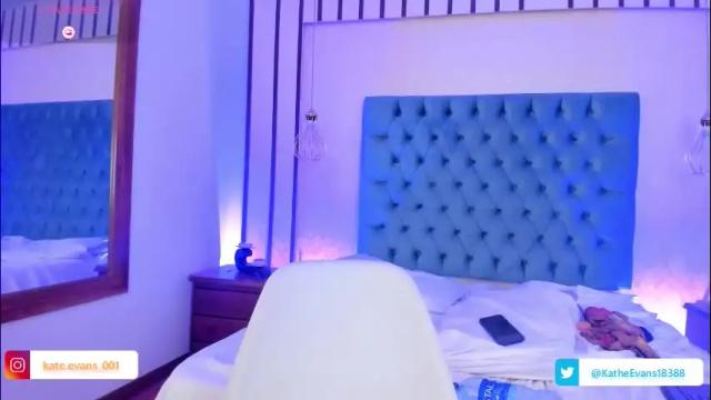 Image 11 of kate_evans1 Stream on Chaturbate on 25 days ago