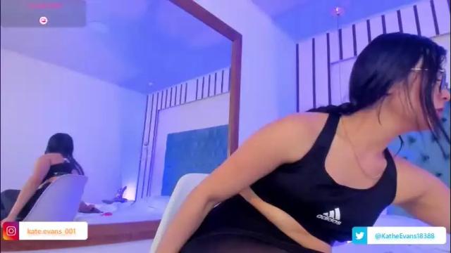 Image 4 of kate_evans1 Stream on Chaturbate on 25 days ago