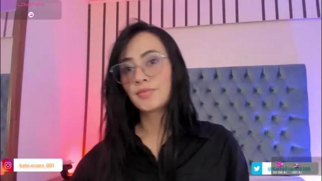 Image 4 of kate_evans1 Stream on Chaturbate on 21 days ago