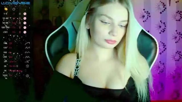Image 7 of kate_peachy Stream on Chaturbate on 18 months ago