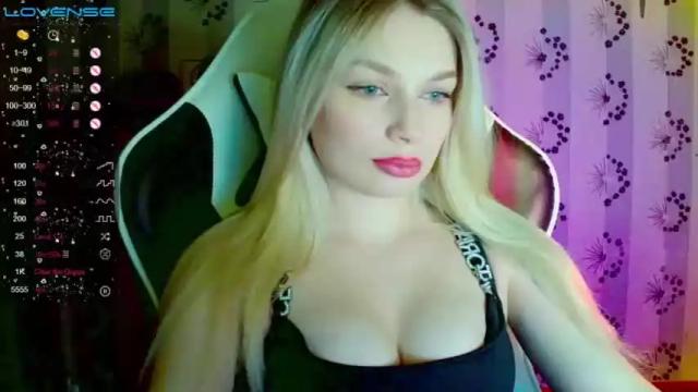 Image 7 of kate_peachy Stream on Chaturbate on 18 months ago