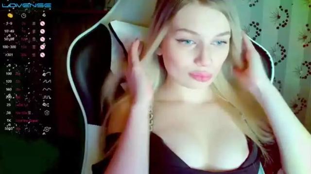 Thumbnail 1, kate_peachy's Stream at Chaturbate, 16 months ago