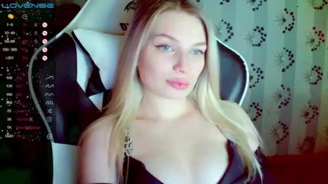 Image 4 of kate_peachy Stream on Chaturbate on 16 months ago