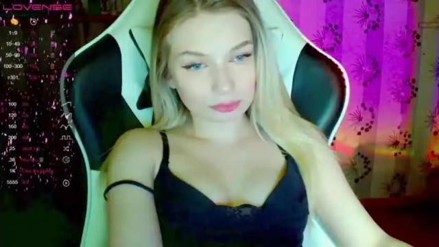 Image 12 of kate_peachy Stream on Chaturbate on 14 months ago