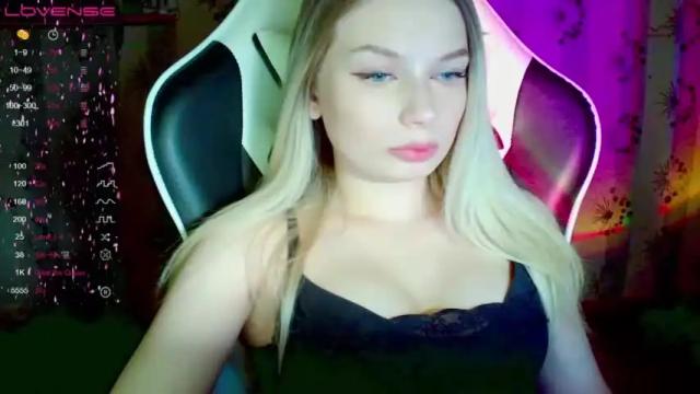Image 4 of kate_peachy Stream on Chaturbate on 14 months ago