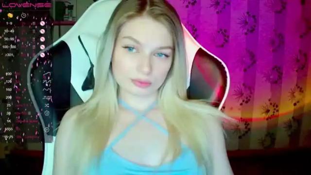 Image 4 of kate_peachy Stream on Chaturbate on 14 months ago