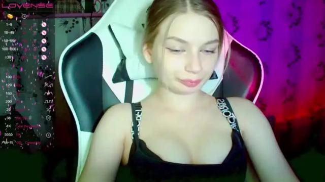 Image 3 of kate_peachy Stream on Chaturbate on 14 months ago