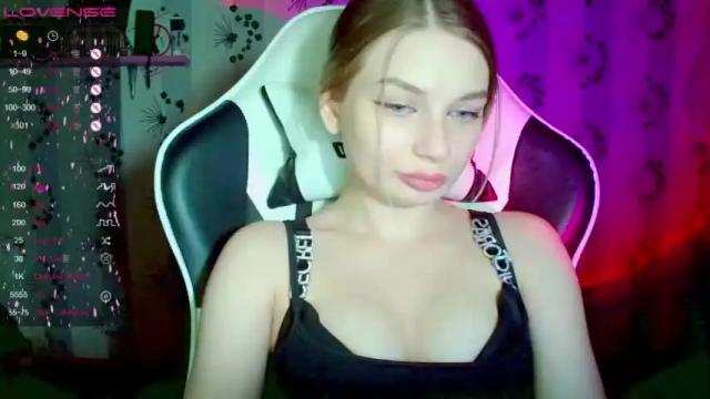 Image 7 of kate_peachy Stream on Chaturbate on 14 months ago