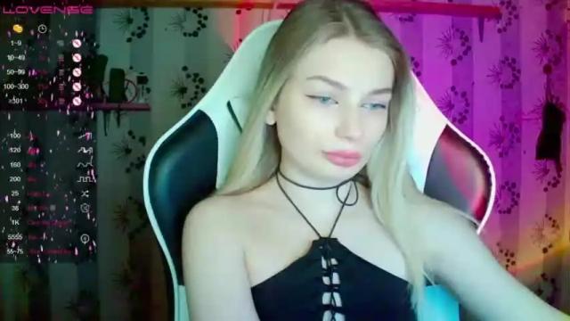 Image 4 of kate_peachy Stream on Chaturbate on 14 months ago