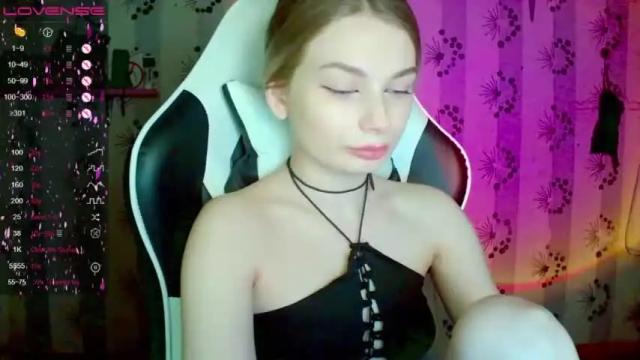 Image 8 of kate_peachy Stream on Chaturbate on 14 months ago