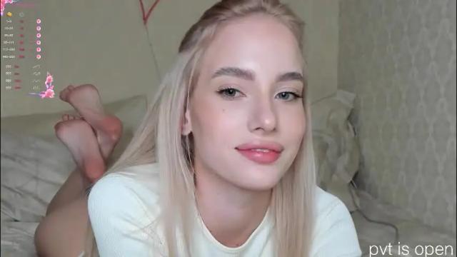 Image 4 of katebremar Stream on Chaturbate on 18 days ago