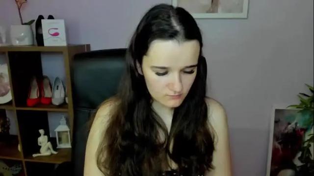 Image 4 of katedesire Stream on Chaturbate on 14 days ago