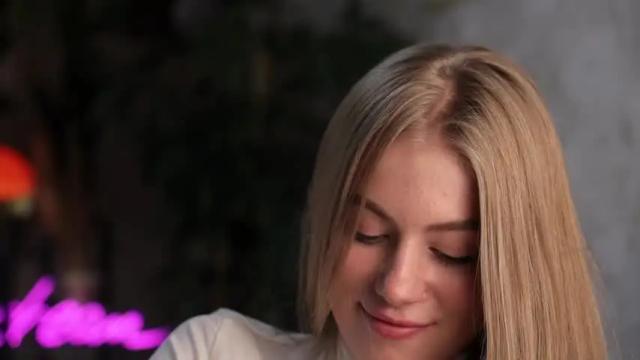 Image 7 of kateharrise Stream on Chaturbate on 13 months ago