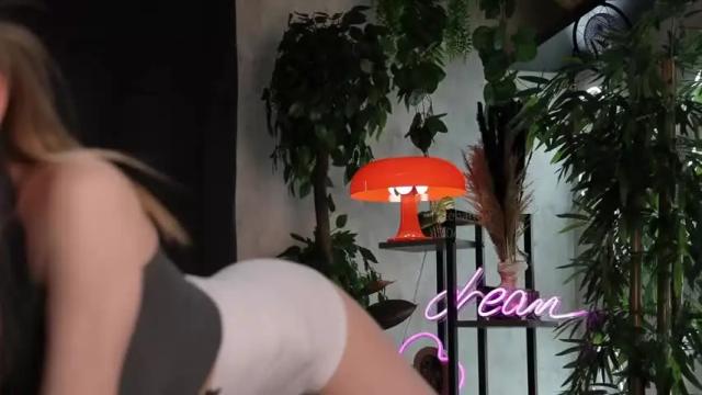 Image 12 of kateharrise Stream on Chaturbate on 13 months ago
