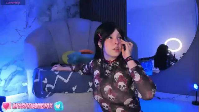 Image 2 of katemoss70 Stream on Chaturbate on 2 months ago