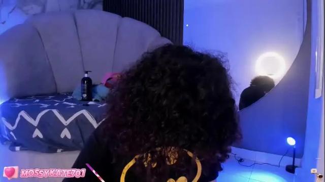Image 4 of katemoss70 Stream on Chaturbate on 2 months ago
