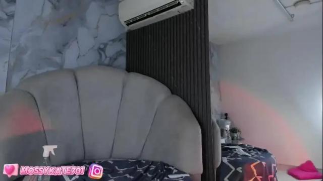 Image 10 of katemoss70 Stream on Chaturbate on 2 months ago