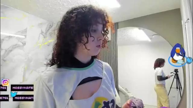 Image 3 of katemoss70 Stream on Chaturbate on 1 month ago