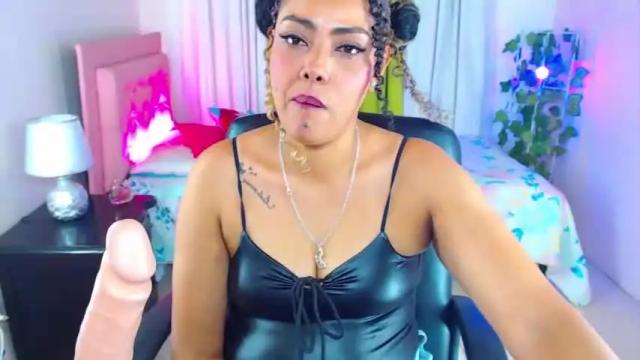 Image 5 of katerin_yaz Stream on Chaturbate on 10 months ago