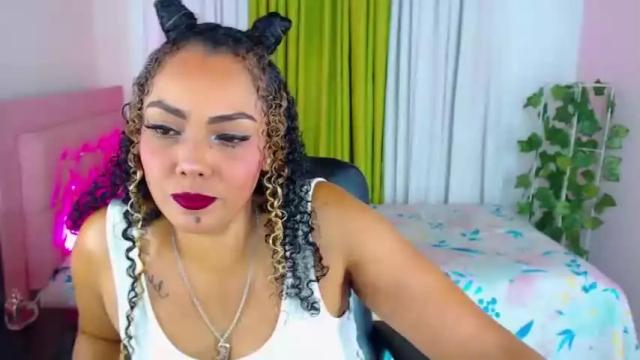 Image 2 of katerin_yaz Stream on Chaturbate on 20 months ago
