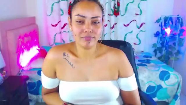 Image 2 of katerin_yaz Stream on Chaturbate on 19 months ago