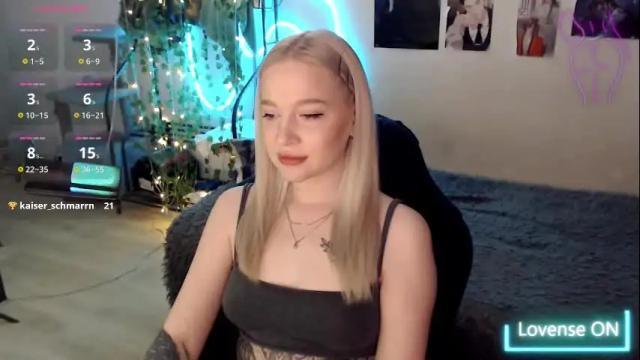 Image 4 of katerinaxvold Stream on Chaturbate on 1 month ago